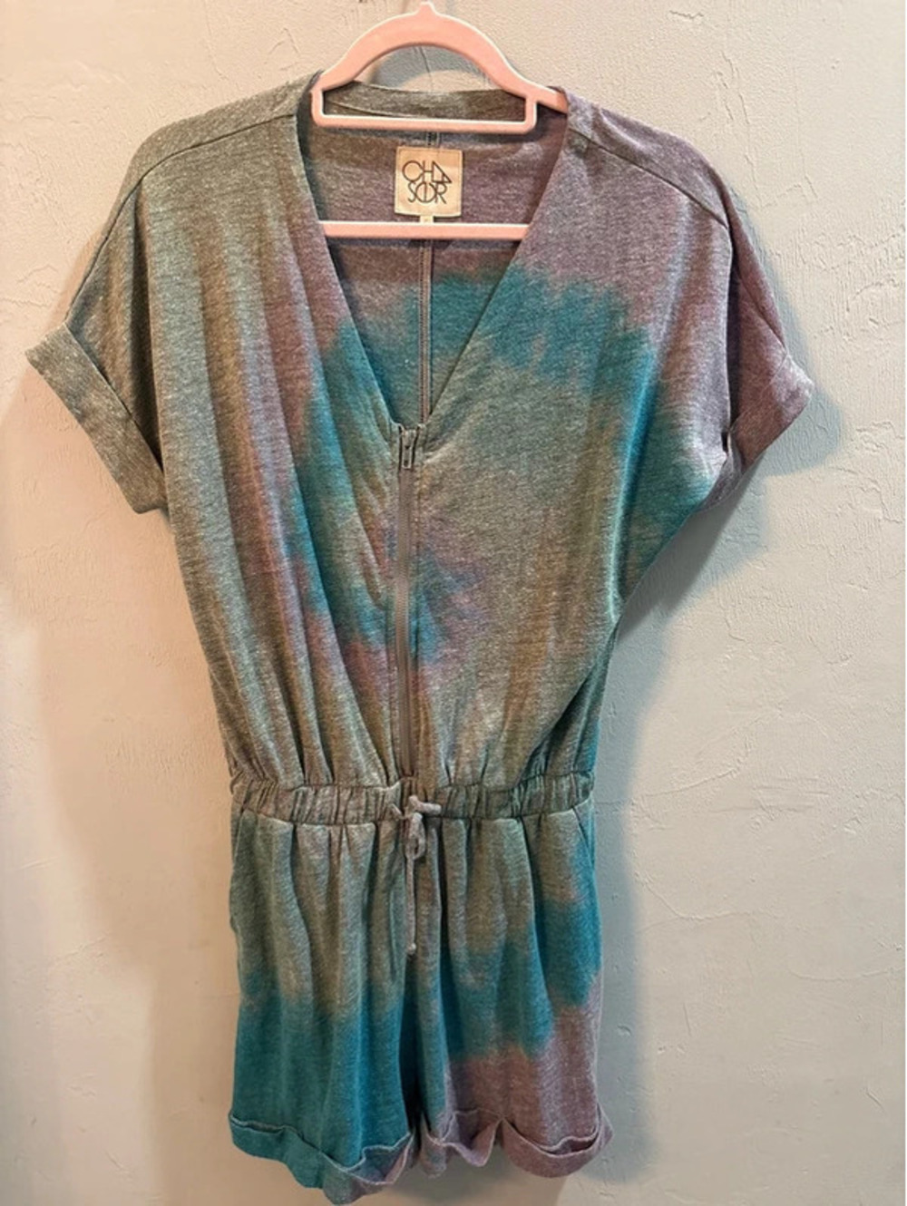 Chaser Women’s tie dye Romper. Small. NEW!